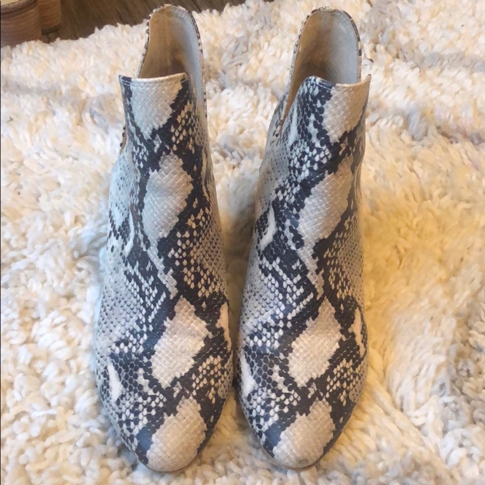 Snakeskin Steve Madden booties